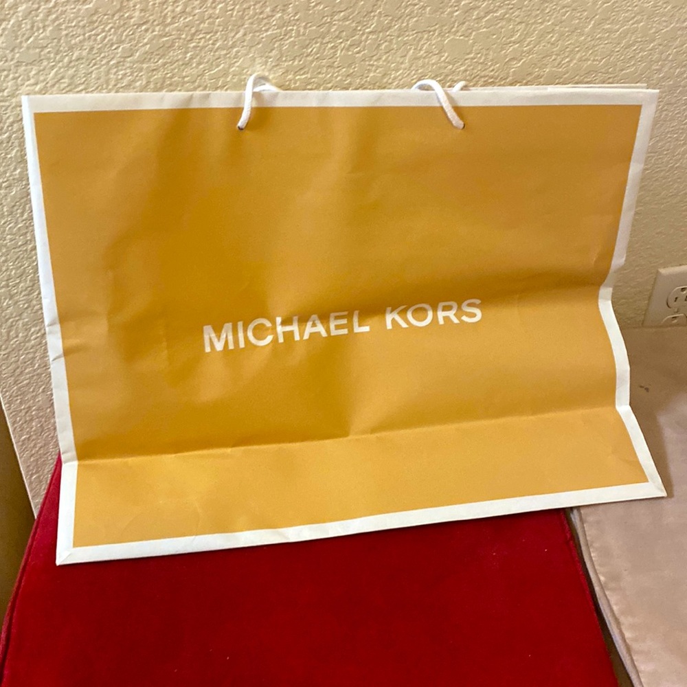 Michael kors gift bag large